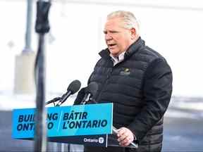 Le premier ministre de l'Ontario, Doug Ford, fait une annonce à Whitby, le 18 février 2022.