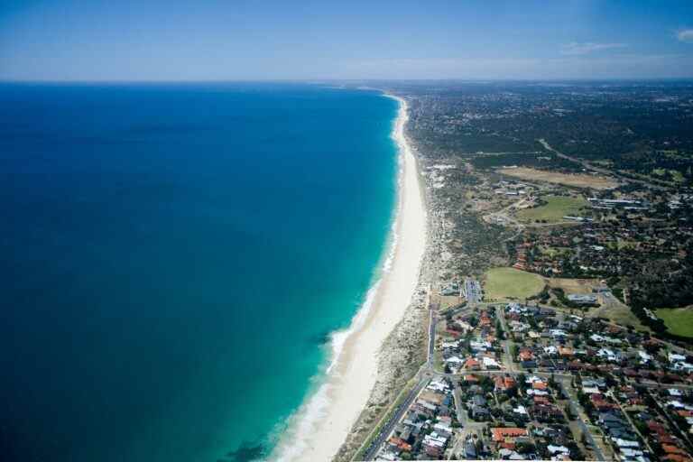 Les efforts héroïques d’un père australien pour sauver ses fils de la noyade se terminent par sa mort