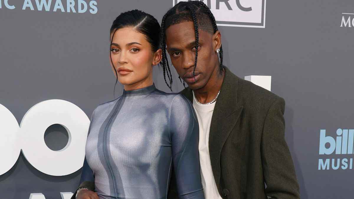 Kylie Jenner and Travis Scott Billboard Awards.