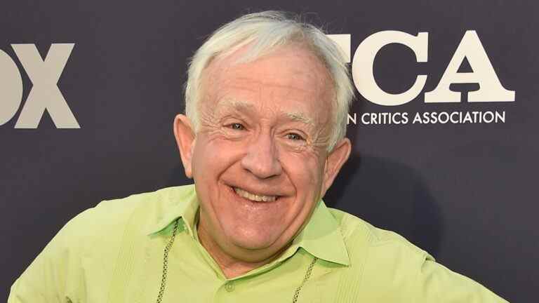 Leslie Jordan parle de la vidéo "Daddy, Watch Me Twirl" et de ses ambitions de musique country dans l'une des dernières interviews
