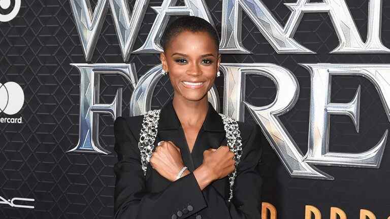 Letitia Wright et Kevin Feige rendent hommage à Chadwick Boseman lors de la première de "Black Panther : Wakanda Forever" : "Generation After Generation Will Feel His Presence"
	
	
