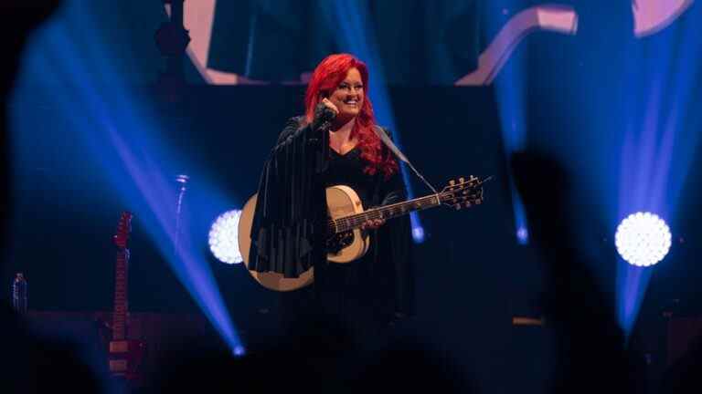 "Love Is Alive": Wynonna Judd va recréer son dernier concert de 1991 avec sa défunte mère, Naomi
