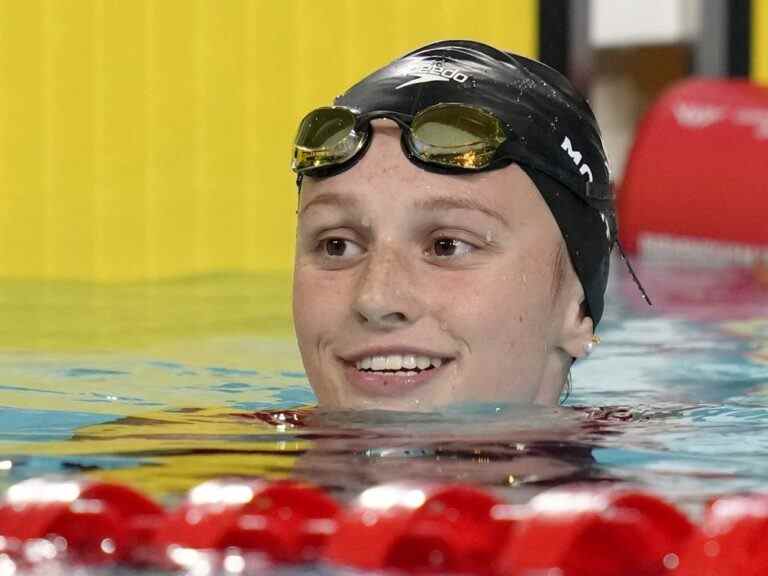 McIntosh du Canada remporte la manche d’ouverture de la Coupe du monde de natation