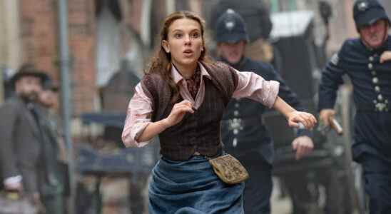 Millie Bobby Brown sur l'improvisation d'Enola Holmes 2, étant différente de onze et donnant à l'agence Enola [Exclusive Interview]