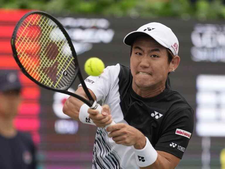 Nishioka bat Shapovalov pour remporter l’Open de Corée