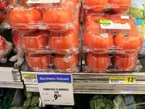 Prix ​​des tomates au Northern à Fort Chipewyan, en Alberta.