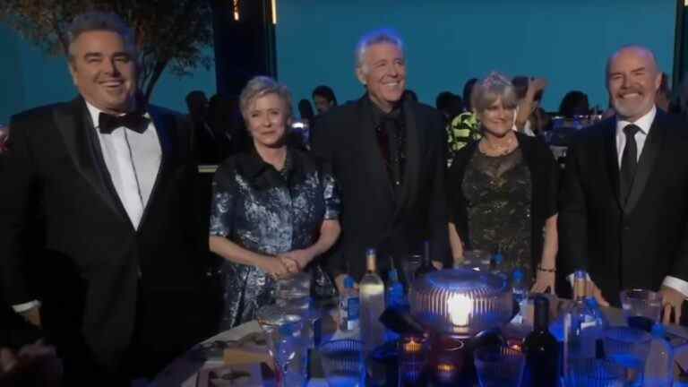 Pourquoi les acteurs de Brady Bunch étaient reconnaissants d'être "enfin" invités aux Emmys
