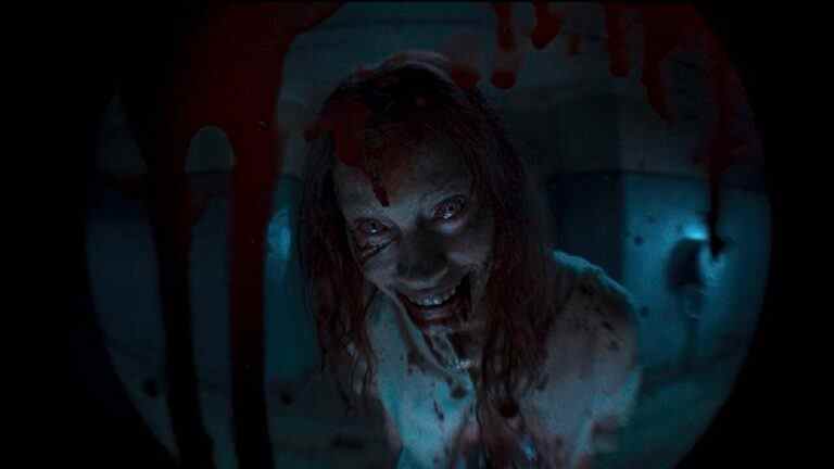 Premier aperçu du nouveau film Evil Dead Sequel sorti pour Halloween
