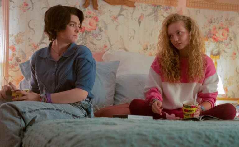 ELSIE FISHER and AMIAH MILLER star in MY BEST FRIEND'S EXORCISM Photo: ELIZA MORSE © AMAZON CONTENT SERVICES LLC