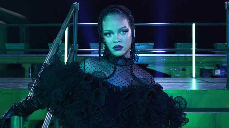 Rihanna revient à la musique avec la chanson originale « Black Panther : Wakanda Forever » la plus populaire doit être lue
	
	
