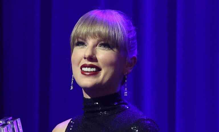 Taylor Swift dit que la nouvelle chanson "Anti-Hero" confronte "les choses que je déteste chez moi" Les plus populaires doivent être lus Inscrivez-vous aux newsletters Variety Plus de nos marques
	
	
