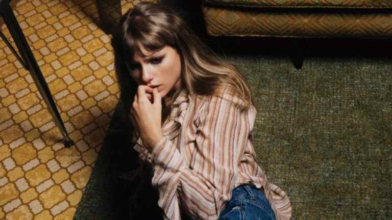 Taylor Swift sort l'édition Deluxe « 3 am » de « Midnights » avec sept titres bonus les plus populaires doivent être lus Inscrivez-vous aux newsletters Variety Plus de nos marques
	
	
