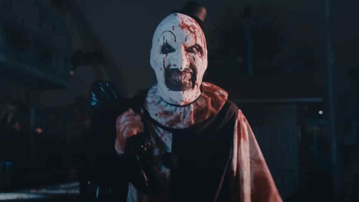 Terrifier 2 a des fans qui vomissent dans les salles de cinéma, le producteur émet un avertissement pour le film d'horreur
