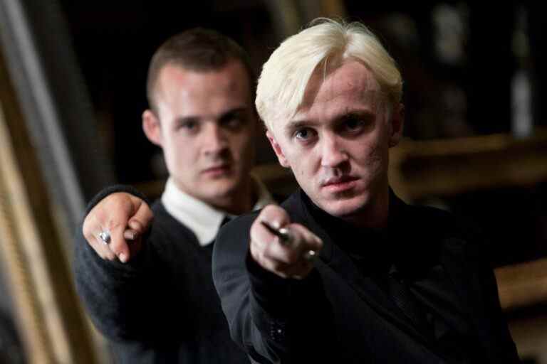 Tom Felton éloigne les films "Harry Potter" de JK Rowling : "Elle ne faisait pas partie du processus de réalisation du film" autant que vous pensez que les plus populaires doivent être lus
	
	
