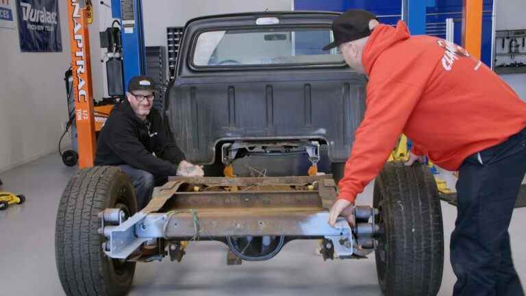 Transformez votre Ford F-100 Longbed en Shortbed avec un kit de raccourcissement DIY