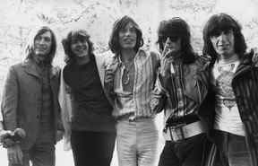 De gauche à droite : Charlie Watts, Mick Taylor, Mick Jagger, Keith Richards et Bill Wyman sont représentés sur une photo d'archive.