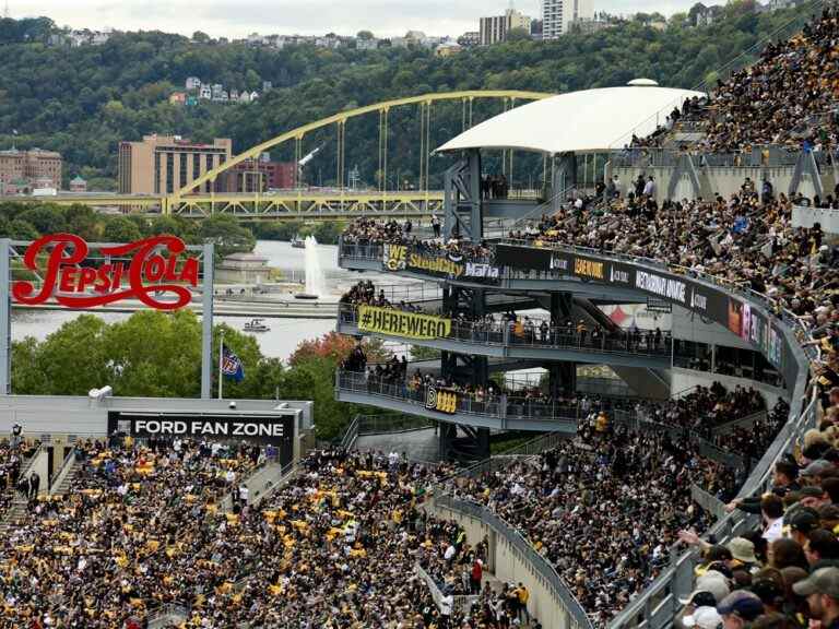 Un spectateur du match des Steelers décède après être tombé d’un escalator