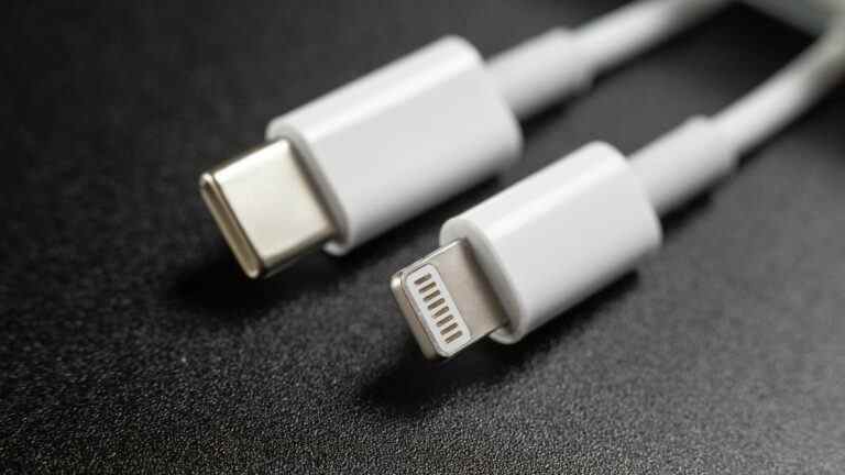 Une décision de l’UE oblige Apple à adopter la recharge USB-C pour iPhone d’ici la fin de 2024