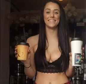 Un bikini barista en action.  JAPPER