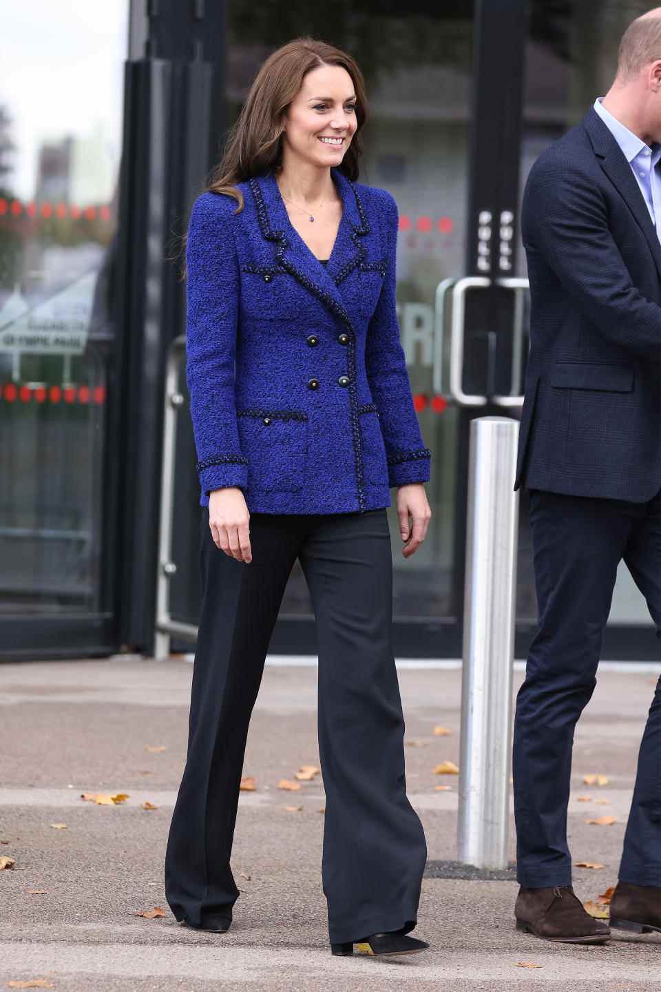 Kate s'appuie également sur Roland Mouret pour les silhouettes pointues et la confection.  (Getty Images)