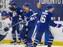 Auston Matthews des Maple Leafs de Toronto lors d'un entraînement au Ford Performance Centre, dans la région d'Etobicoke à Toronto, le mardi 1er novembre 2022.  