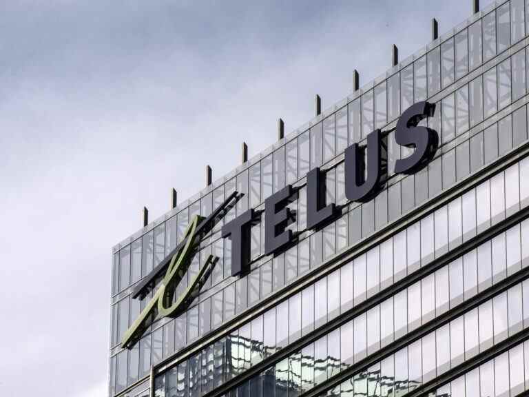 Telus n’a pas besoin de l’approbation du CRTC pour surtaxer la majorité des clients, selon le régulateur