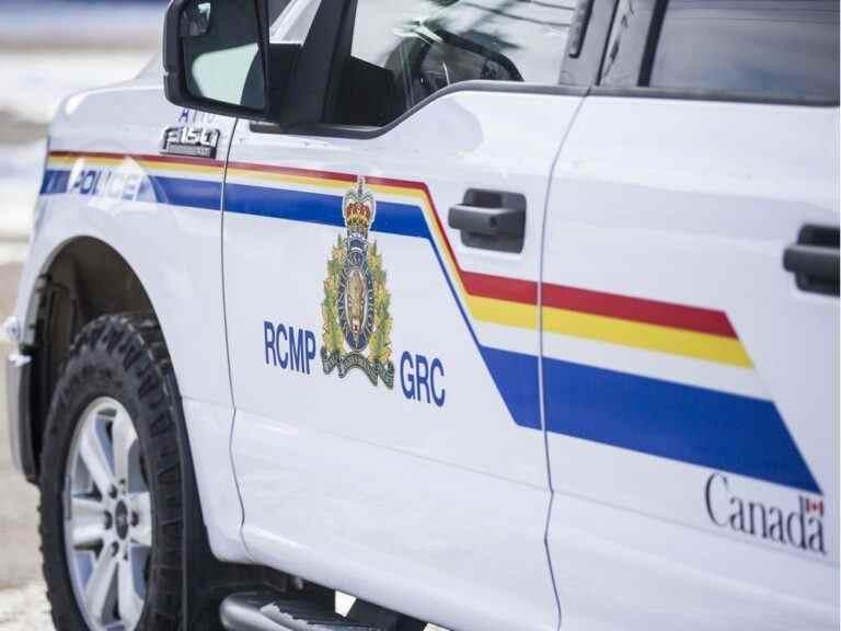 Un mort, un autre grièvement blessé à Melville, en Saskatchewan.  fusillade: GRC