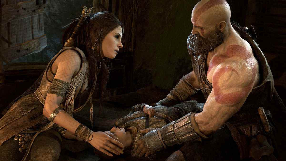 God of War - femme et Kratos prenant soin d'Atreus