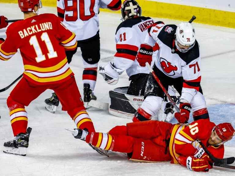 Les Speedy Devils donnent aux Flames une quatrième défaite consécutive