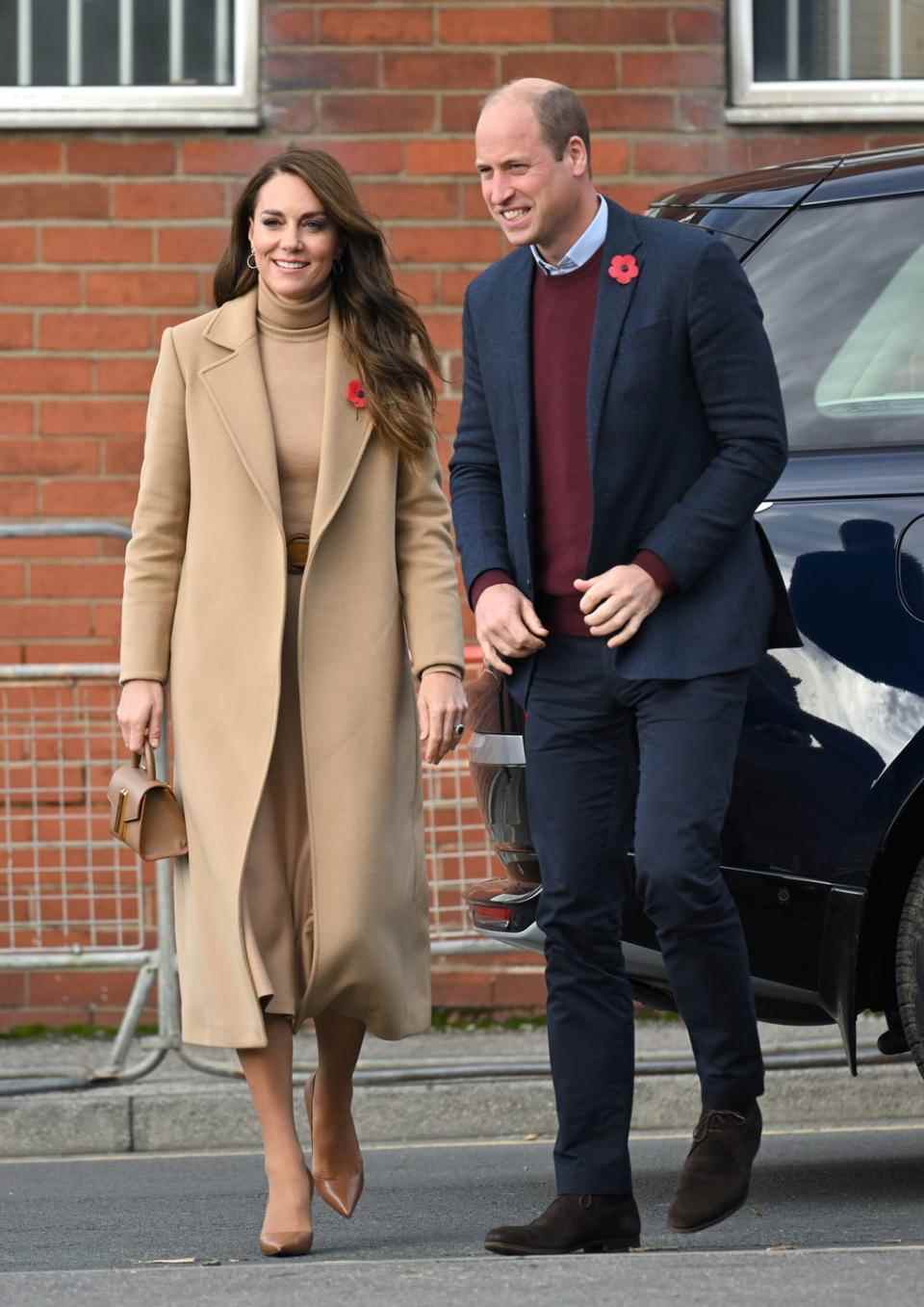 le prince et la princesse de galles visitent scarborough