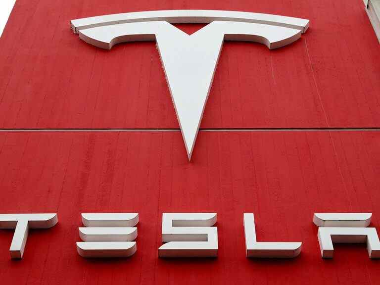 Tesla demande une licence de télécommunication au CRTC – mais ne cherchez pas les téléphones portables Tesla