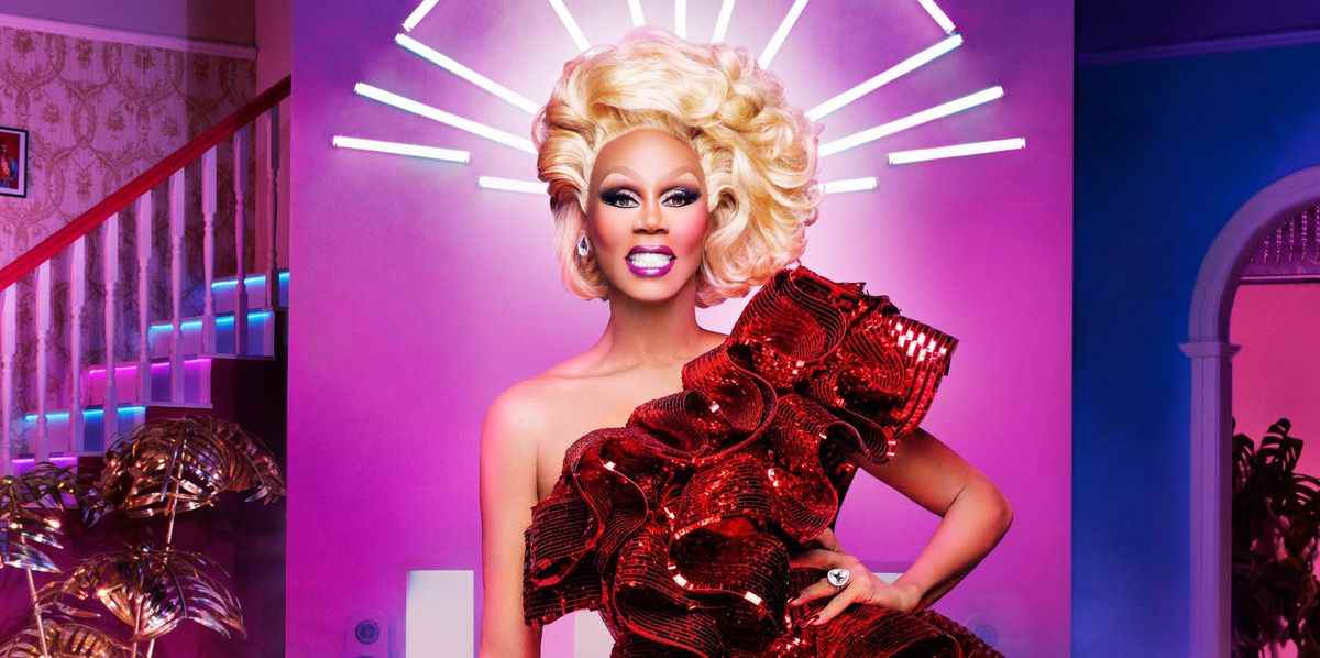 La star de Drag Race UK aborde l'absence 