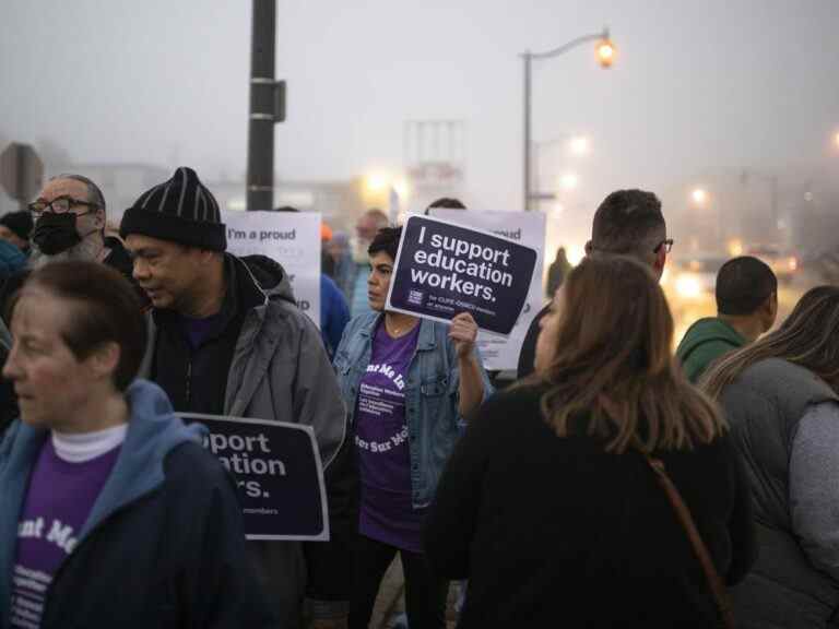 Le SCFP mettra fin aux manifestations des travailleurs de l’éducation en Ontario, de retour dans les écoles mardi