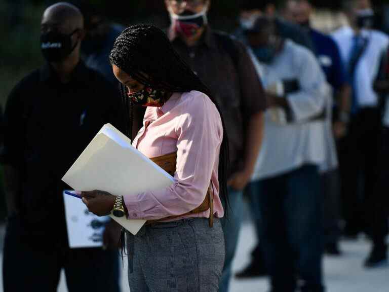 La «récession des cols blancs» se profile au milieu d’une vague de suppressions d’emplois dans les cadres intermédiaires