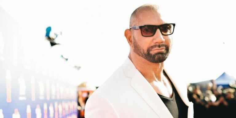 Dave Bautista se lance pour le rôle principal dans le film Gears of War de Netflix

