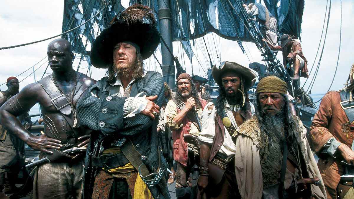 Barbossa (Geoffrey Rush) et son équipage.