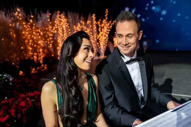 Aimee Garcia and Freddie Prinze Jr. in Christmas With You