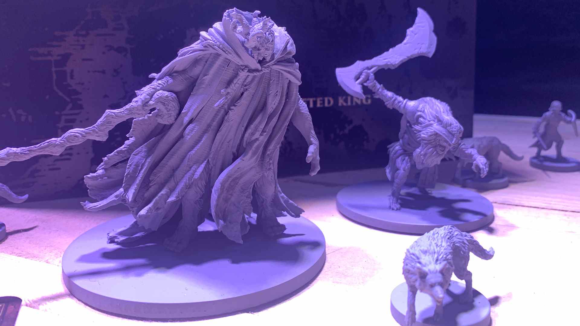 Elden Ring : Gros plan sur les figurines du boss du jeu de société