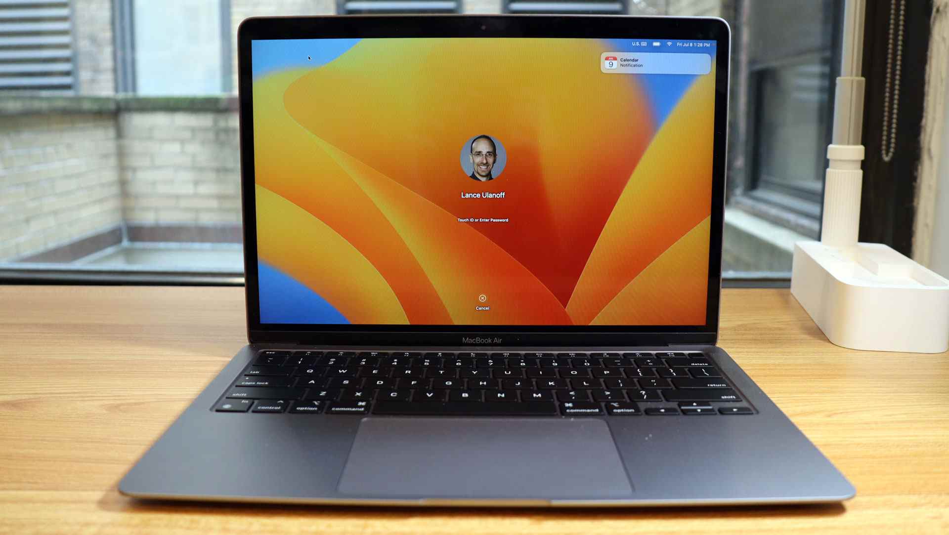 MacBook Air M1 ouvert complet