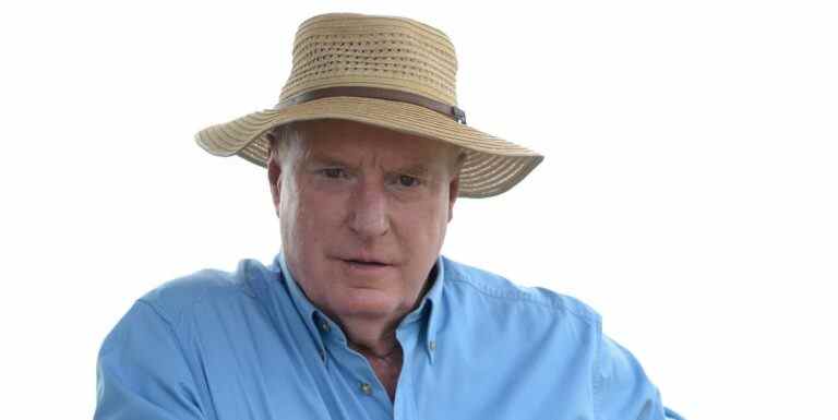 La star de Home and Away Ray Meagher révèle les principaux teasers de 2023

