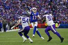 NFL Sunday Takeaways: Bills laisse tomber un autre candidat du jeu de l'année