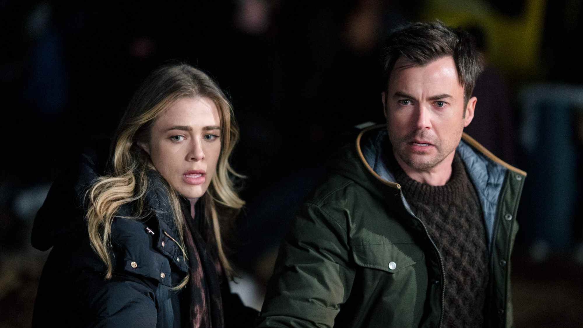 Melissa Roxburgh comme Michaela Stone et Matt Long comme Zeke Landon dans Manifest saison 4