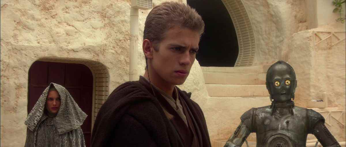 anakin et padme et C3PO sur tatooine à la recherche de la mère d'anakin