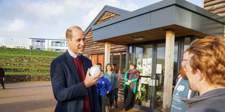 Le prince William visite les Cornouailles pour la première fois depuis qu’il a reçu un nouveau titre