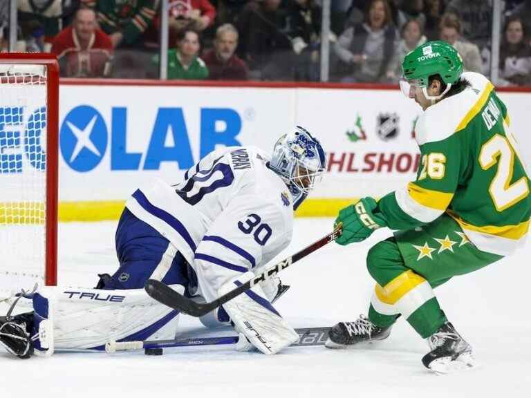 Matt Murray aide les Leafs à rester au chaud avec une victoire chargée d’émotion contre le Wild