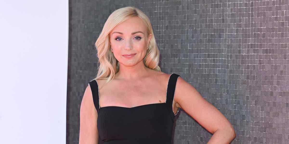 Appelez Helen George de la sage-femme pour faire le tour du pays avec une comédie musicale

