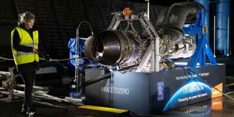 Rolls-Royce teste un moteur d’avion à hydrogène pour une première mondiale dans l’aviation