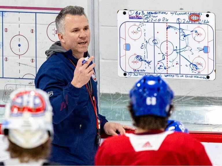 L’entraîneur des Canadiens, Martin St. Louis, utilise l’analyse pour mieux comprendre sur la glace