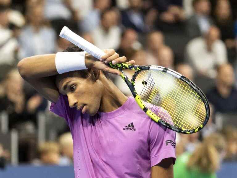 Auger-Aliassime augmente sa séquence de victoires à 14 matchs avec une victoire serrée contre Ymer