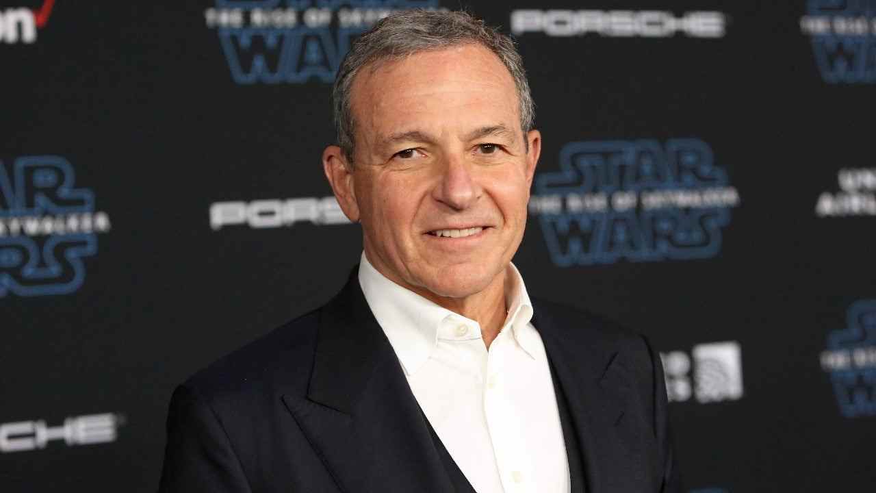 Bob Iger reviendra en tant que PDG de Disney dans un remaniement surprenant, Bob Chapek partant
